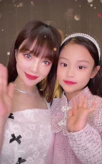 爆料日常女孩视频大全集,视频大全集精彩瞬间回顾 第3张 爆料日常女孩视频大全集,视频大全集精彩瞬间回顾 第3张